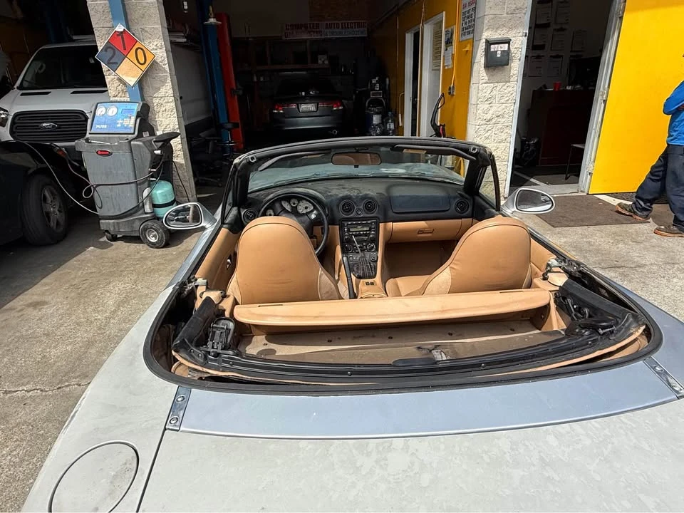 2002 Mazda NB MX-5 Miata - Image 5 of 9