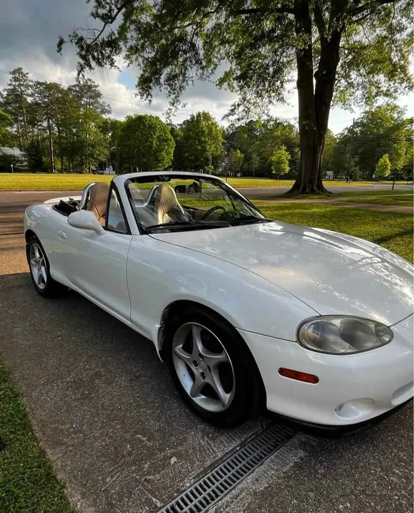 2002 Mazda NB MX-5 Miata - Image 2 of 4