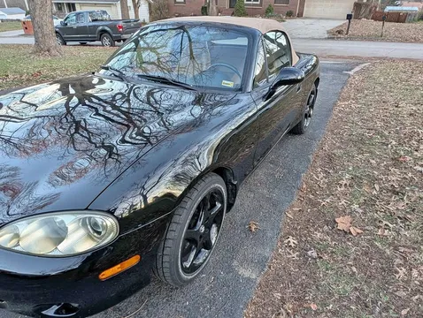 2002 Mazda MX-5 Miata Convertible