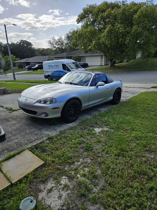 2002 Mazda NB MX-5 Miata - Image 2 of 16