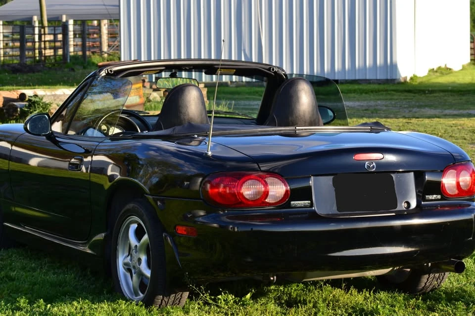 2002 Mazda NB MX-5 Miata - Image 7 of 18