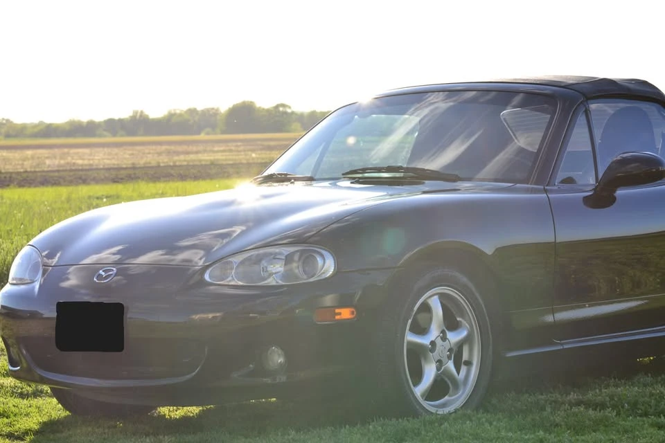 2002 Mazda NB MX-5 Miata - Image 4 of 18