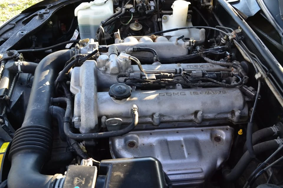 2002 Mazda NB MX-5 Miata - Image 13 of 18