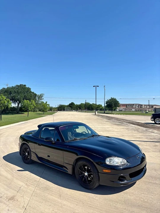 2002 Mazda NB MX-5 Miata - Image 2 of 15