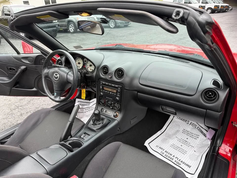2002 Mazda NB MX-5 Miata - Image 9 of 17