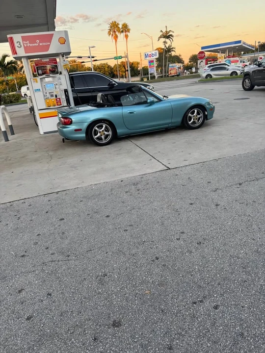 2002 Mazda NB MX-5 Miata - Image 5 of 12