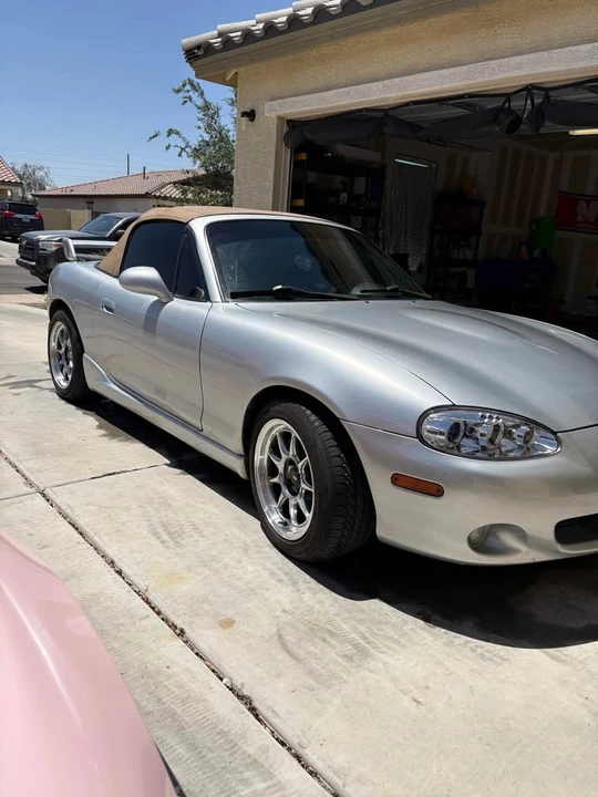 2002 Mazda NB MX-5 Miata - Image 4 of 10