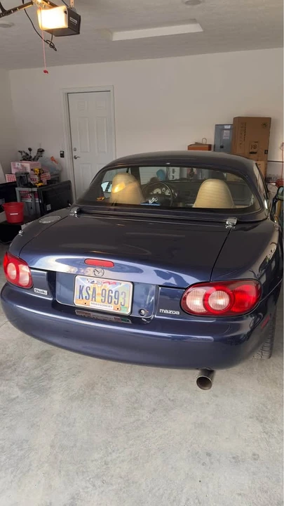 2002 Mazda NB MX-5 Miata - Image 5 of 8