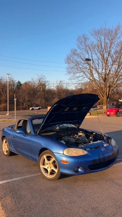 2002 Mazda NB MX-5 Miata - Image 2 of 17