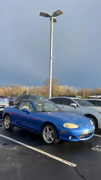 2002 Mazda NB MX-5 Miata - Image 8 of 17