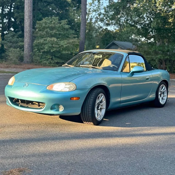 2002 Mazda NB MX-5 Miata - Image 1 of 15