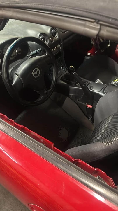 2002 Mazda NB MX-5 Miata - Image 2 of 3