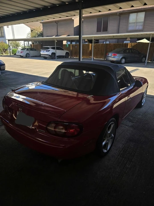 2002 Mazda NB MX-5 Miata - Image 5 of 10