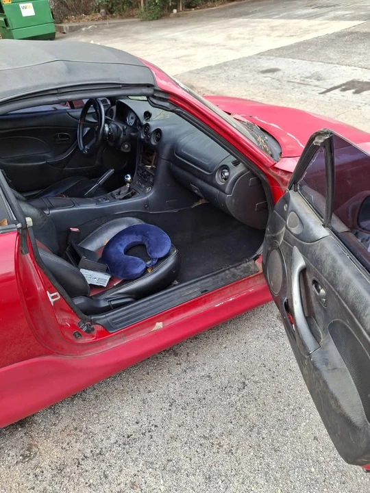 2002 Mazda NB MX-5 Miata - Image 11 of 12
