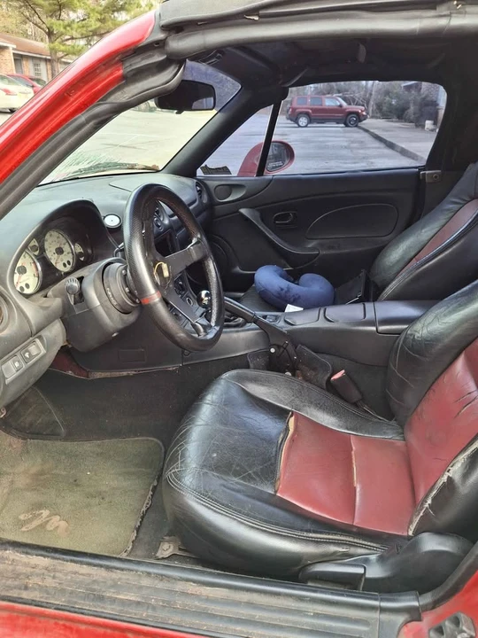 2002 Mazda NB MX-5 Miata - Image 10 of 12