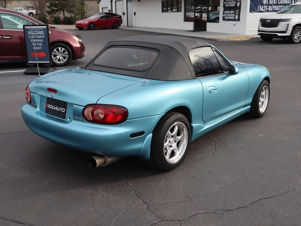 2002 Mazda NB MX-5 Miata - Image 5 of 20