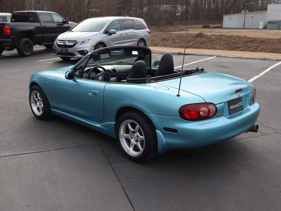 2002 Mazda NB MX-5 Miata - Image 9 of 20
