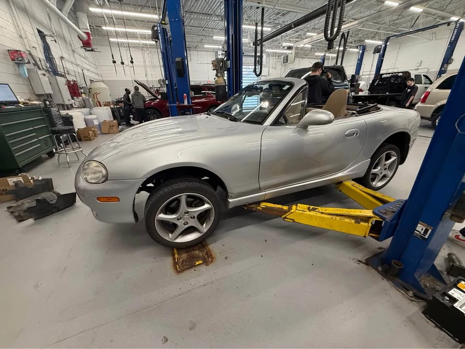 2002 Mazda NB MX-5 Miata - Image 2 of 19