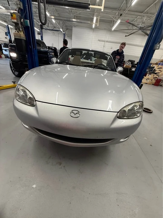 2002 Mazda NB MX-5 Miata - Image 4 of 19
