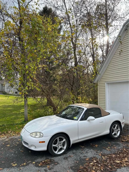 2002 Mazda NB MX-5 Miata - Image 2 of 3