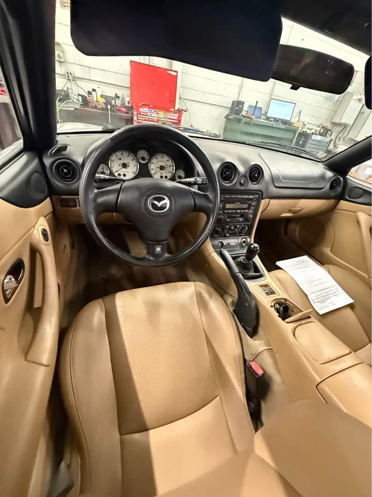 2002 Mazda NB MX-5 Miata - Image 5 of 19
