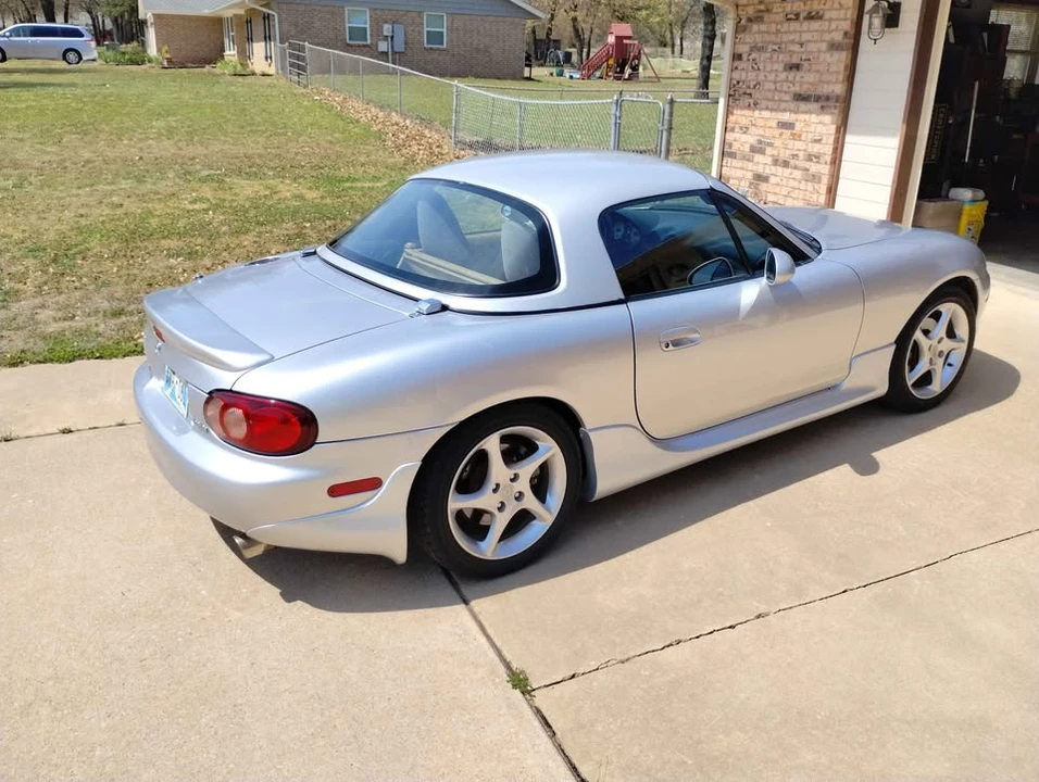 2002 Mazda NB MX-5 Miata - Image 4 of 18