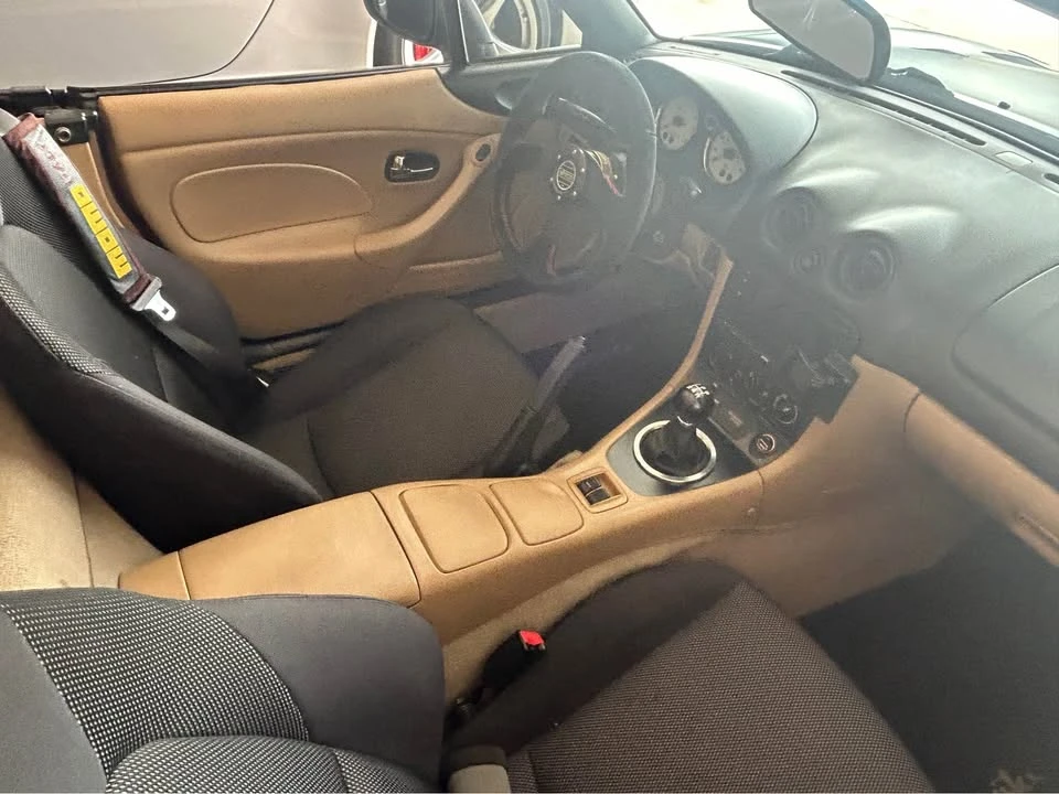 2002 Mazda NB MX-5 Miata - Image 11 of 19