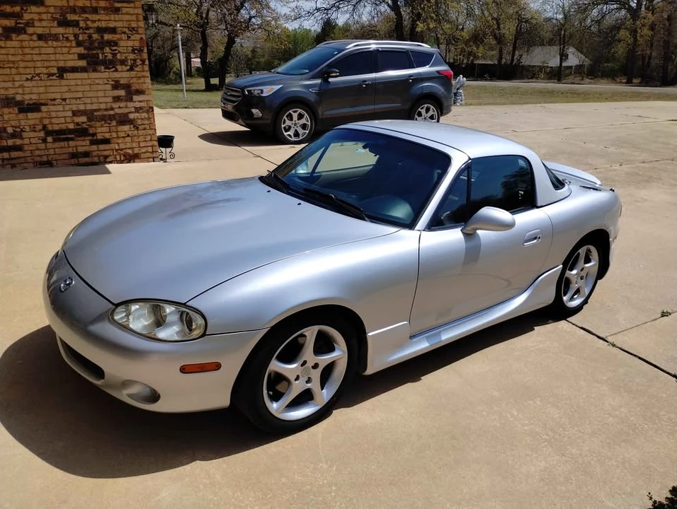 2002 Mazda NB MX-5 Miata - Image 2 of 18