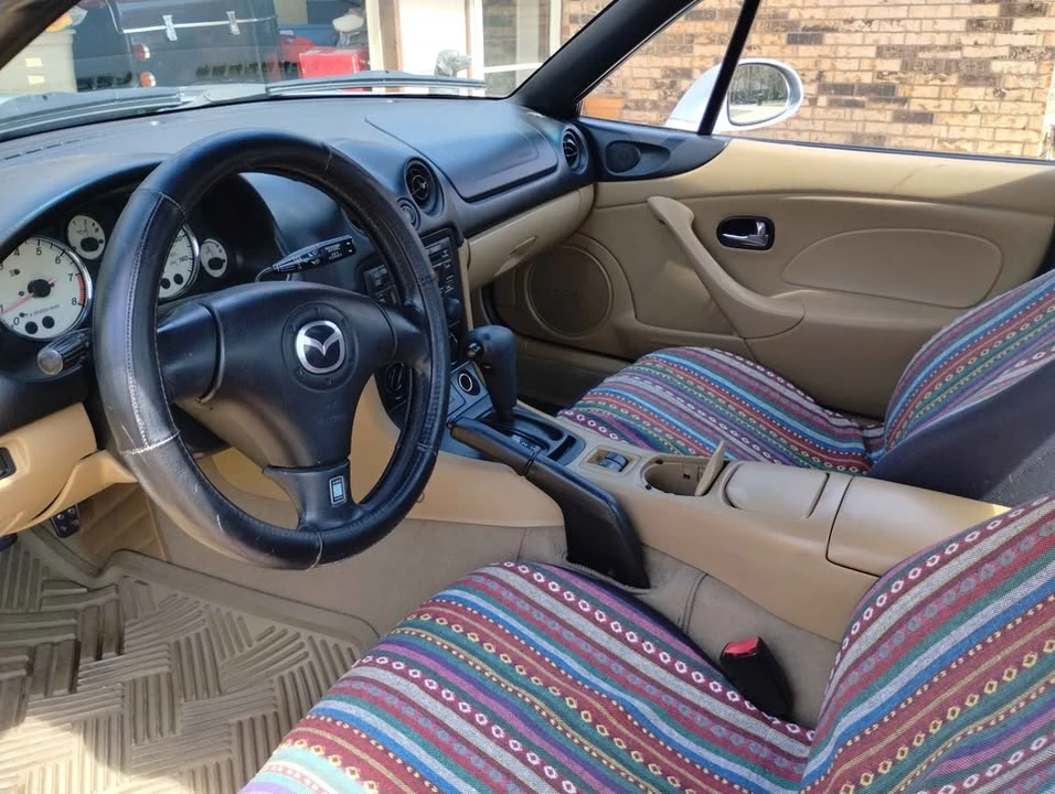 2002 Mazda NB MX-5 Miata - Image 7 of 18