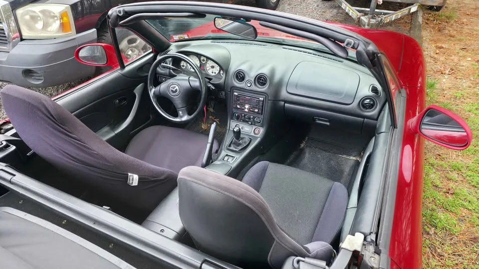 2002 Mazda NB MX-5 Miata - Image 8 of 14