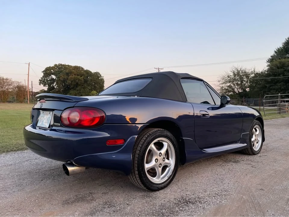 2002 Mazda NB MX-5 Miata - Image 4 of 13