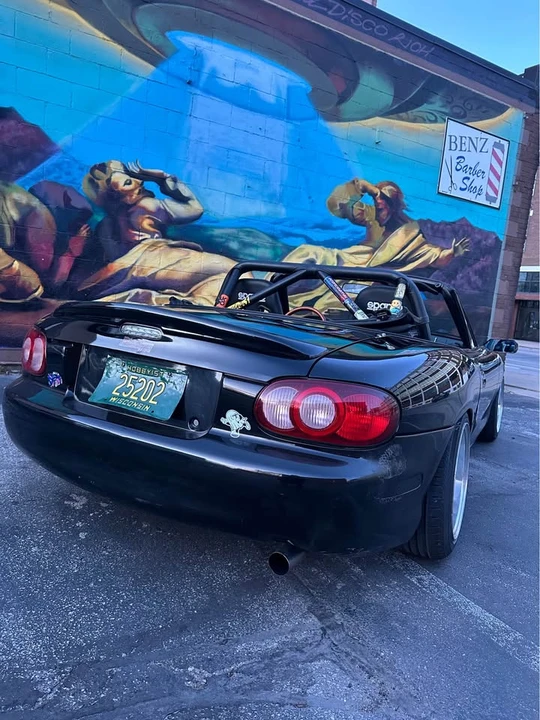2002 Mazda NB MX-5 Miata - Image 5 of 9