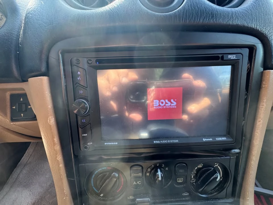 2002 Mazda NB MX-5 Miata - Image 10 of 12