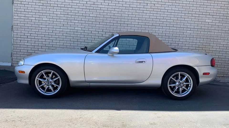2002 Mazda NB MX-5 Miata - Image 2 of 11