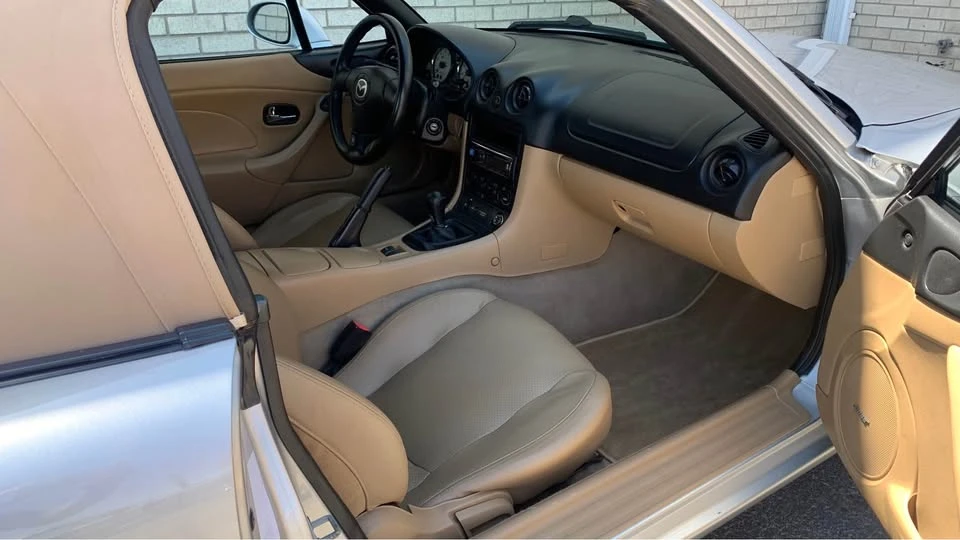 2002 Mazda NB MX-5 Miata - Image 8 of 11