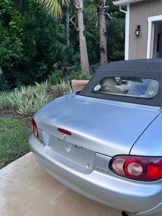 2002 Mazda NB MX-5 Miata - Image 5 of 8