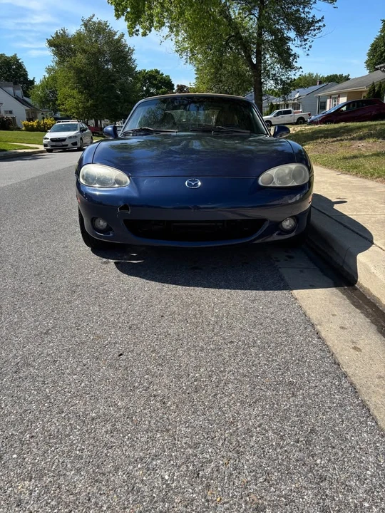 2002 Mazda NB MX-5 Miata - Image 2 of 10