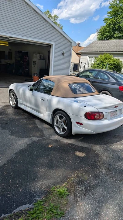 2002 Mazda NB MX-5 Miata - Image 4 of 10