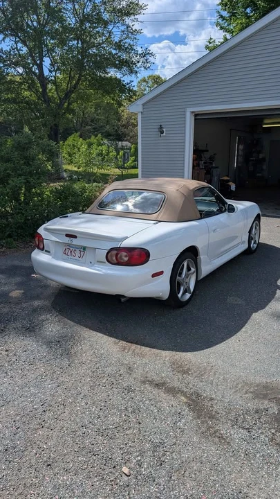 2002 Mazda NB MX-5 Miata - Image 3 of 10
