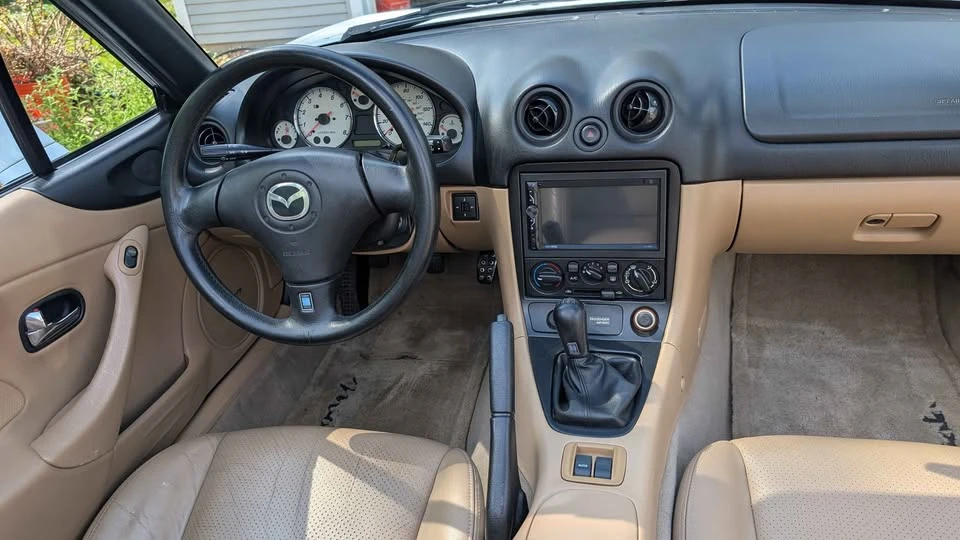 2002 Mazda NB MX-5 Miata - Image 8 of 10