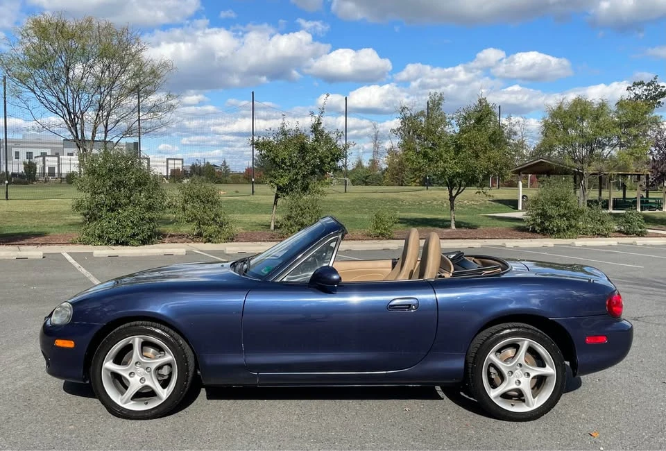 2002 Mazda NB MX-5 Miata - Image 2 of 20