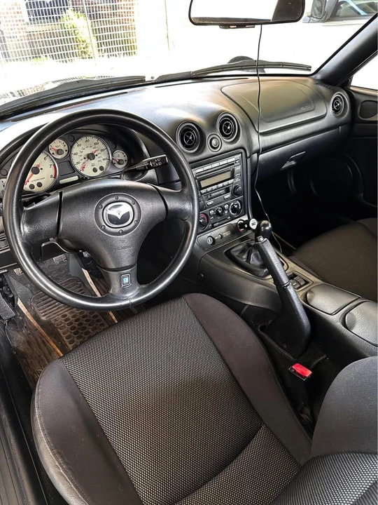 2002 Mazda NB MX-5 Miata - Image 10 of 16