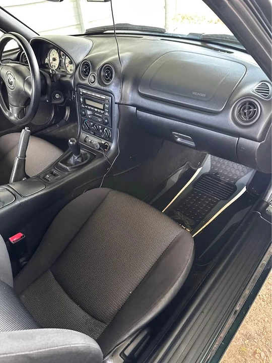 2002 Mazda NB MX-5 Miata - Image 7 of 16