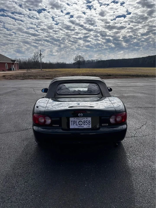 2002 Mazda NB MX-5 Miata - Image 4 of 16