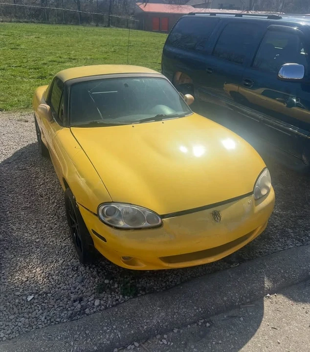 2002 Mazda NB MX-5 Miata - Image 2 of 6