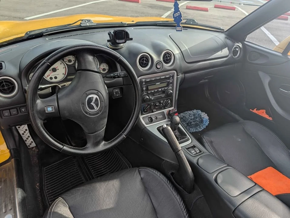 2002 Mazda NB MX-5 Miata - Image 10 of 11