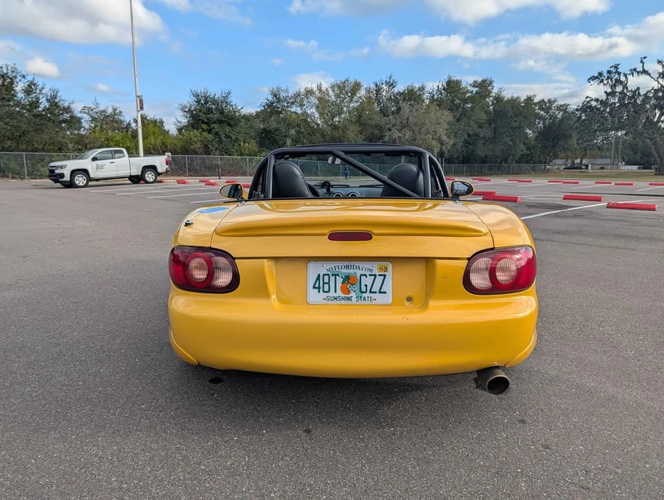 2002 Mazda NB MX-5 Miata - Image 6 of 11