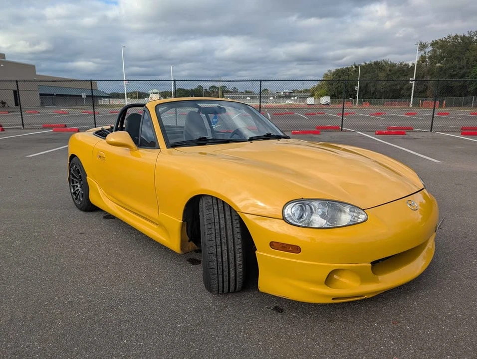 2002 Mazda NB MX-5 Miata - Image 3 of 11