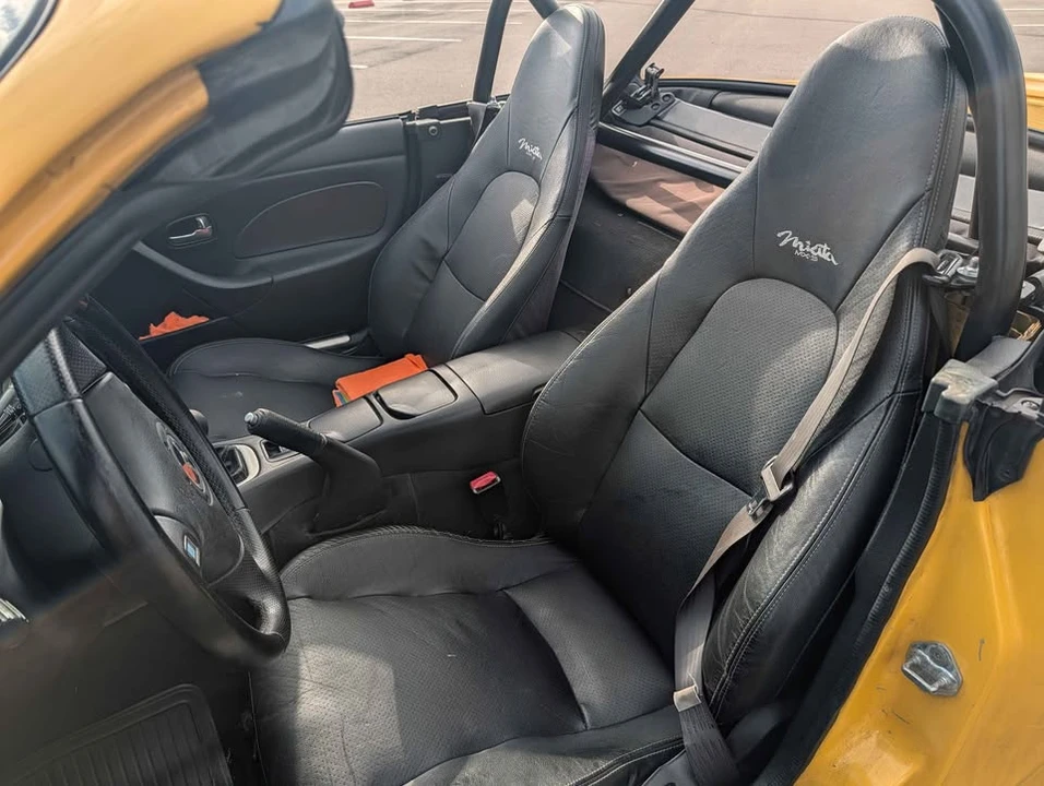 2002 Mazda NB MX-5 Miata - Image 9 of 11
