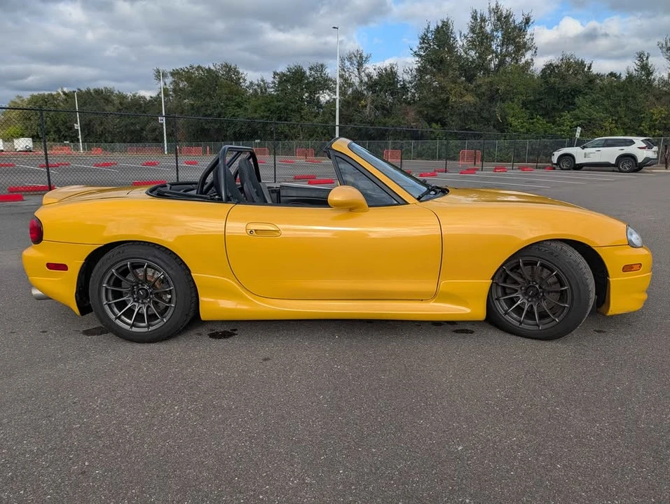 2002 Mazda NB MX-5 Miata - Image 4 of 11